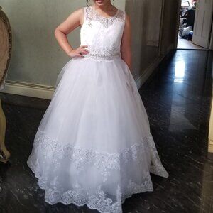 Communion White Lace Flower Girl Dress Butterfly Cape with Bow Size 12